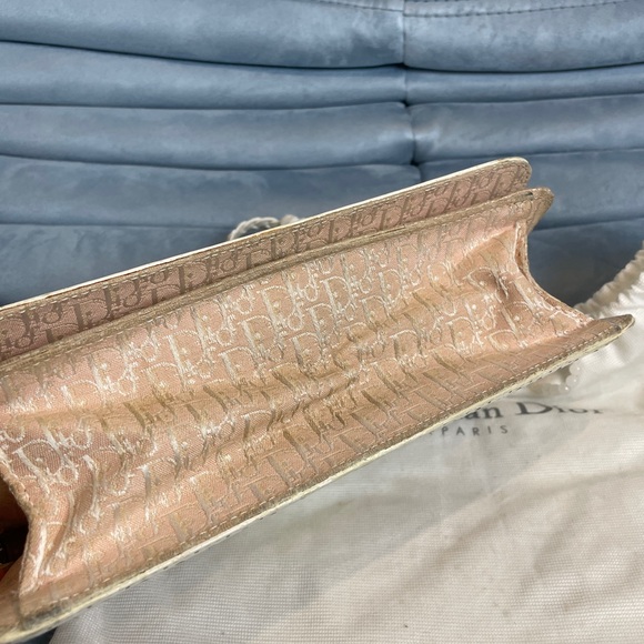 Sold-Authentic Christian Dior D'trick White & Pink Shoulder Bag - Picture 8 of 11